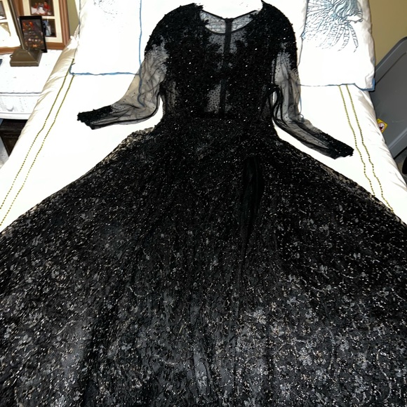 MAC DUGGAL A-Line 3/4 Sleeve Black Prom Dress - Picture 11 of 16